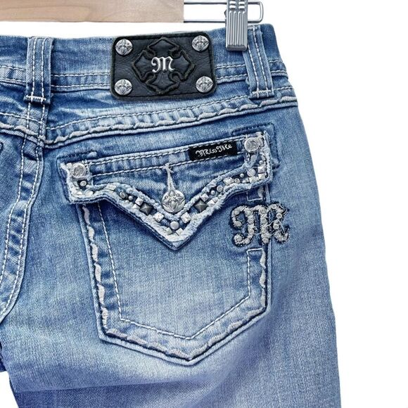 Miss Me Cropped Jeans Straight Leg Mid Light Wash Y2K Back Flap Jeans Size 27 - Picture 9 of 14